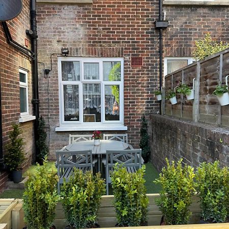2 Bedroom Apartment Ground Floor Eastbourne Town Centre Eksteriør bilde